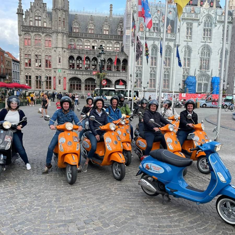 Vespa rijden (voor groepen vanaf 15 personen) - Afbeelding 6